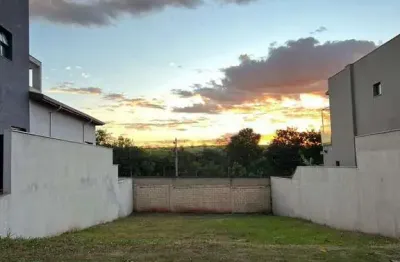 Terreno em condomínio fechado à venda na Vila do Golf, Ribeirão Preto  por R$ 550.000