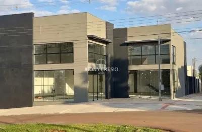 Sala comercial térreo, com 300metros de construção.