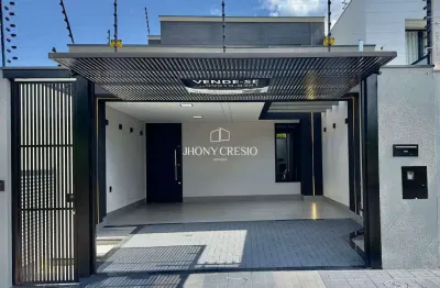 Casa nova, jardim paris, cozinha planejada, com 3 quartos sendo uma suíte.