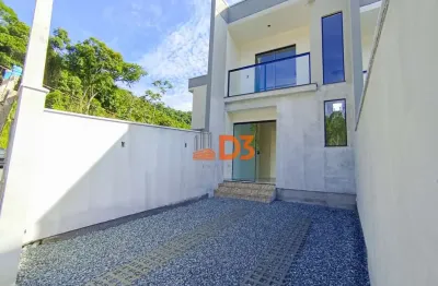 Casa com 2 quartos para alugar no Velha Central, Blumenau , 74 m2 por R$ 2.300