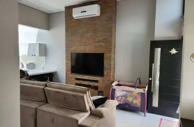 Casa em Condomínio à Venda em Indaiatuba-SP - 3 Quartos, 2 Suítes, 128m² no Jardim Park Real. Agende sua visita!