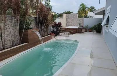 casa térrea a venda no condomínio fechado Residencial Santa Clara  Indaiatuba, 3 dormitórios / 1 suíte closet ,  piscina aquecida