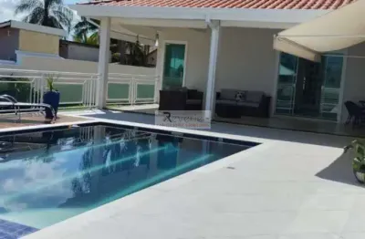 Linda chácara á venda, condominio Terras de Itaici, Indaiatuba, com 04 suítes, piscina, campo de futebol, com placas solares e aquecedor solar.