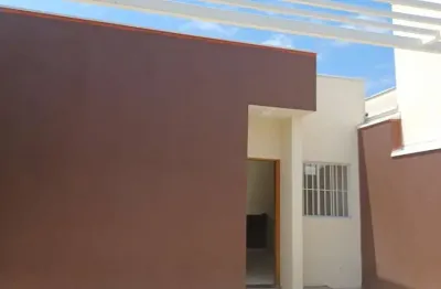 Casa térrea com 150 m² de terreno e 60 m² de construção, 2 quartos e quintal, monte carlo indaiatuba
