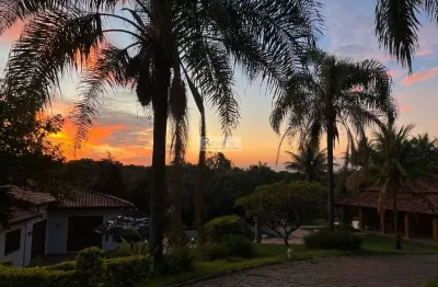 Chácara de Luxo em Condomínio no Recanto das Flores, Indaiatuba-SP: 4 Quartos, 4 Suítes, 1 Sala, 8 Vagas, 468m².