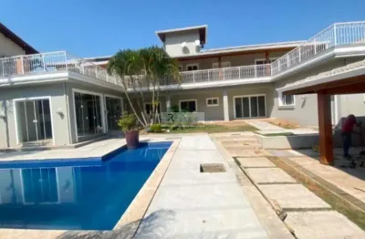 Luxuosa mansão de 5 quartos e 5 suítes na vila suíça, indaiatuba-sp: 430m², 7 banheiros, sala ampla e 4 vagas de garagem.