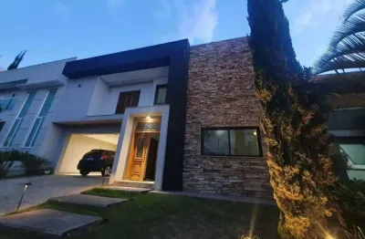 Casa em Condomínio de Luxo na Cidade de Indaiatuba-SP, 4 quartos, 4 suítes, 5 banheiros, 4 vagas, 286m², no Residencial Beira da Mata.
