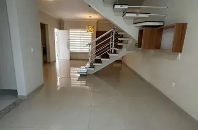 Venda de Sobrado em condomínio com 3 dormitórios - Indaiatuba SP