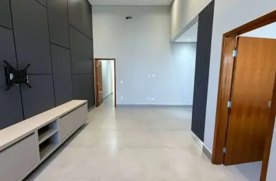 Casa em Condomínio de Luxo em Indaiatuba-SP: 3 Quartos, 1 Suíte, 3 Vagas - casa no Jardim Mantova - 144m² - Casa com piscina em Indaiatuba