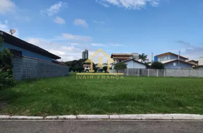 Terreno à venda na Avenida Jeanne Rosand Guisard, 940, Jardim São Benedito, Taubaté