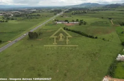 Terreno à venda no Feital, Pindamonhangaba 