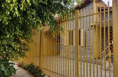 Casa com 3 quartos à venda no Jardim Russi, Taubaté 