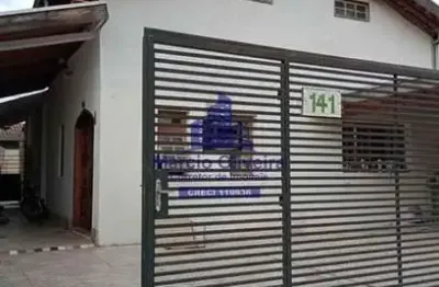 Casa com 3 quartos à venda no Jardim Garcez, Taubaté 