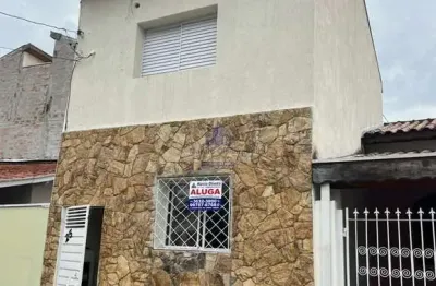 Casa à venda no centro de taubaté-sp: 2 quartos, 1 sala, 1 banheiro e 56,00 m² de área! aproveite essa oportunidade!