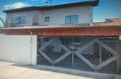 Imperdível! casa à venda em taubaté-sp, bairro esplanada santa helena. 3 quartos, 1 suíte, 1 sala, 2 banheiros, 2 vagas de garagem, 220m².