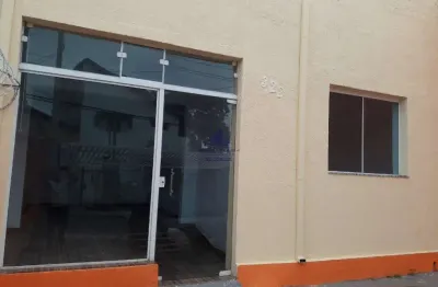 Excelente oportunidade: ponto comercial para locação no centro de taubaté-sp, 3 salas, copa/cozinha, 1 banheiro, 1 vaga de garagem!
