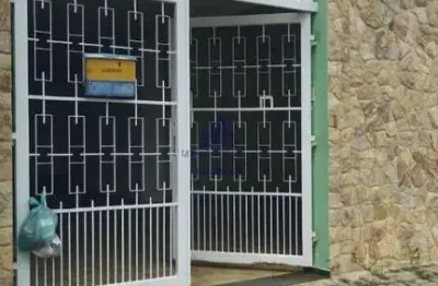 Ponto comercial para locação no centro de taubaté-sp: 3 salas, 1 cozinha, 1 área de serviço, 2 banheiros, 3 vagas de garagem, 100m² de área