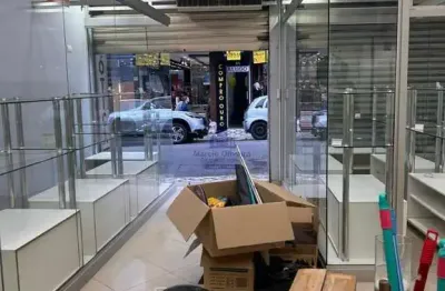 Ponto comercial com 1 sala para alugar no Centro, Taubaté 