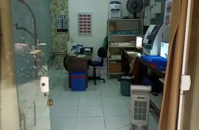 Sala comercial com 1 sala para alugar no centro, taubaté , 17 m2 por r$ 1.100