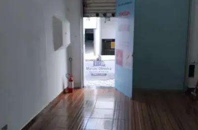 Excelente oportunidade de ponto comercial para locação no centro de taubaté-sp: 1 sala, 1 banheiro, 50,00 m² de área!