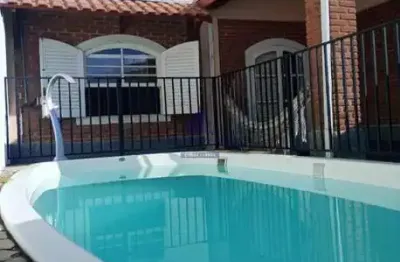 Imperdível casa à venda em taubaté-sp, na vila marly: 2 quartos, 2 salas, 2 banheiros, 1 vaga de garagem, 139,95 m².
