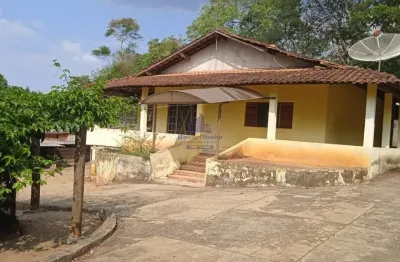 Chácara à venda em taubaté-sp: 2 quartos, 2 salas, 2 banheiros, 5 vagas de garagem e 90m² de área no loteamento chácaras ingrid.