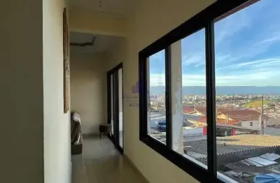 Sobrado  com ponto comercial localizado em bairro  privilegiado