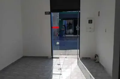 Excelente oportunidade de locação de ponto comercial no centro de taubaté-sp: 1 sala, 1 banheiro, 40m² de área!