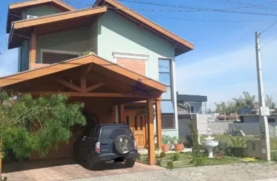 Casa em condomínio à venda em tremembé-sp - pérola do vale  3 quartos, 1 suíte, 2 salas, 3 banheiros, 2 vagas de garagem  204m²