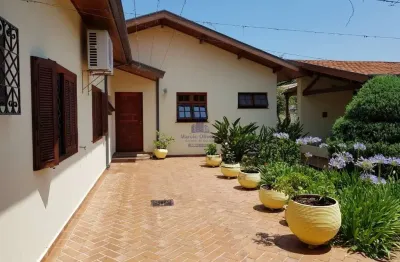 Luxuosa casa à venda em taubaté-sp, parque das flores: 4 quartos, 3 suítes, 3 salas, 5 banheiros, 4 vagas de garagem, 460m².