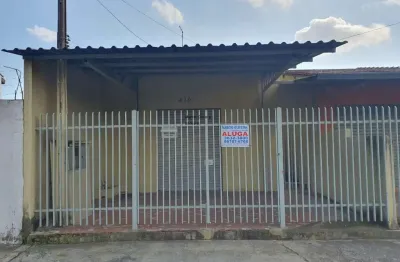 Casa grande com dois pontos comerciais ao lado da avenida vila velha