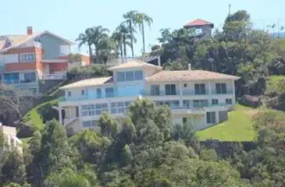 Belíssima residência alto padrão no melhor condomínio fechado em cacupé