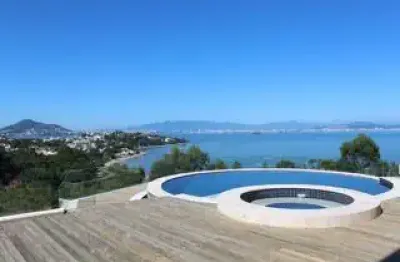 Belíssima residência alto padrão no melhor condomínio fechado em cacupé