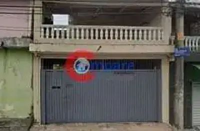 Excelente sobrado à venda,  140 metros de construção, 4 dormitórios, , 2 suites 2 vagas