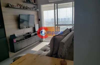 Lindo apartamento à venda, com acabamentos de primeira, possuindo 2 vagas de garagem, na região da