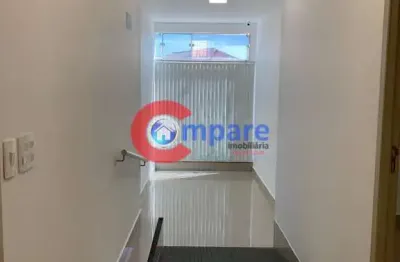 Excelente sala comercial  para locação,  sobreloja, com 120 metros, elevador, 2  banheiro, 1 sala e