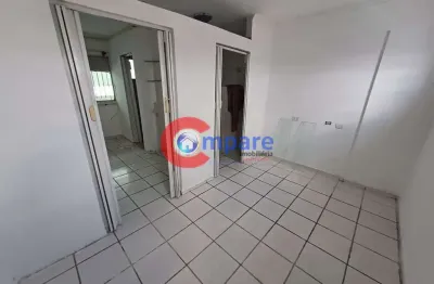 Kitnet / Stúdio para alugar na Rua Cerqueira César, 124, Centro, Guarulhos