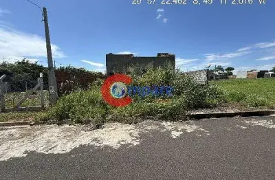 Casa à venda na Rua Joao Gomes Freire, Centro, Uchoa