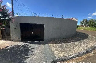 Casa à venda 2 quartos, 3 vagas, 93m², residencial vandelena moraes freire, ourinhos - sp