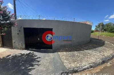 Casa à venda 2 quartos, 3 vagas, 93m², residencial vandelena moraes freire, ourinhos - sp
