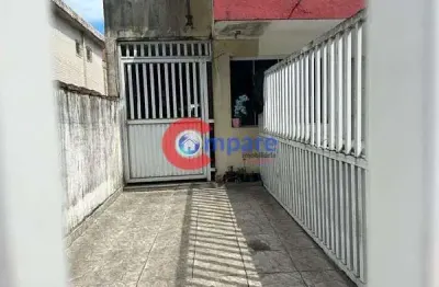 Casa à venda na Rua Jequie, Samarita, São Vicente
