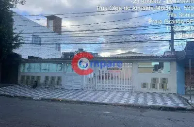 Casa à venda na Rua Olga de Almeida Machado, Vila Sonia, Praia Grande