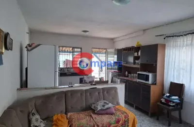 Casa com 2 quartos para alugar na Rua Almirante Barroso, 137, Vila Nova Bonsucesso, Guarulhos
