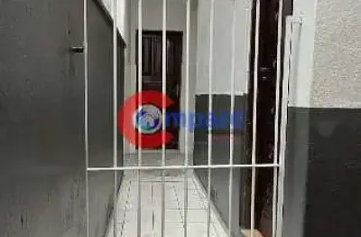 Casa com 2 quartos para alugar na Avenida Aracaju, 401, Jardim Santa Rita, Guarulhos