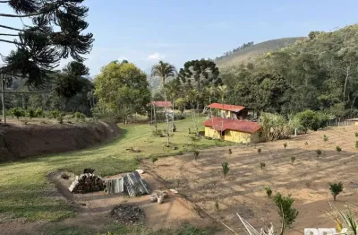 Sítio para venda em teresópolis, sebastiana, 3 dormitórios, 1 suíte, 2 banheiros, 2 vagas