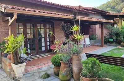 Casa para venda em teresópolis, barra do imbuí, 3 dormitórios, 2 suítes, 3 banheiros, 2 vagas