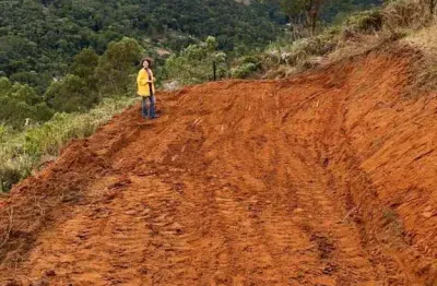 Lote em Condomínio Fechado para Venda em Teresópolis, Albuquerque