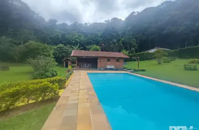 Sítio para Venda em Teresópolis, Fazenda Boa Fé, 4 dormitórios, 4 suítes, 2 banheiros, 2 vagas