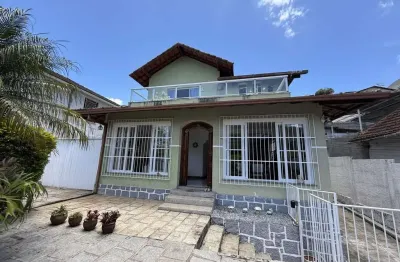 Casa para Venda em Teresópolis, Várzea, 3 dormitórios, 3 suítes, 2 banheiros, 2 vagas