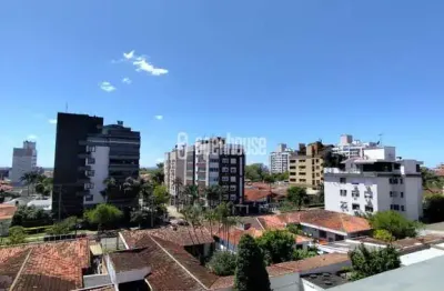 Cobertura com 176m² 2 dormitórios 1 suíte 3 banheiros 2 vagas